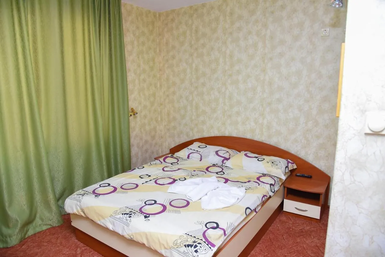 Comfortable Rooms Burgas Homestay