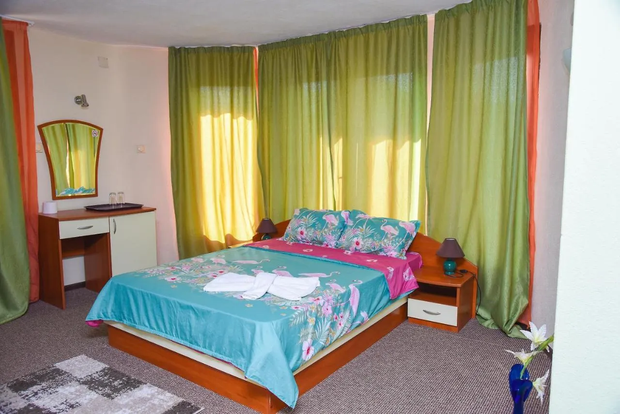 Comfortable Rooms Burgas Homestay